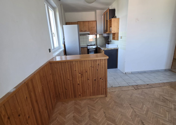 Areté real- Predaj výborne riešeného 3-izbového bytu s balkónom vo výbornej lokalite v centre Pezinka, Záhradná ul.