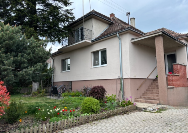 PREDAJ-DOMOV PLNÝ SVETLA, POKOJA, PRIESTORU- NOVÝ DOMOV  PRE RODINU KTORÁ TÚŽI PO POKOJI S DOTYKOM PRÍRODY V MESTE MODRA