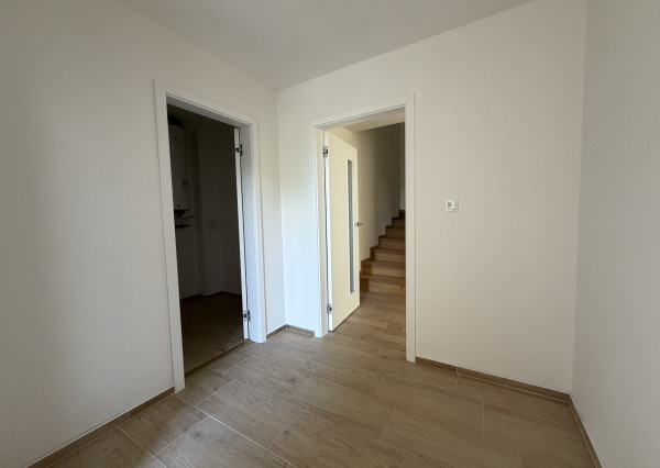 ARETÉ REAL – PRENÁJOM ZARIADENÉHO BYTU S TERASOU A DOBRÝM PARKOVANÍM, CHORVÁTSKY GROB, HORNODVORSKÁ