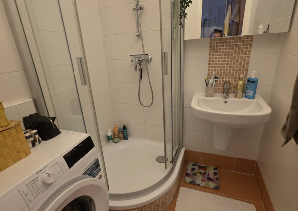 Areté real - Prenájom pekného, zariadeného 3-izbového bytu s priestrannou loggiou, Jurkovičova ul., Bratislava - Rača