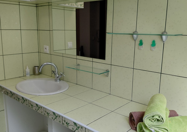 ARETÉ REAL- Ponúkame na prenájom pekný 2 izbový byt v centre PEZINKA s balkónom.