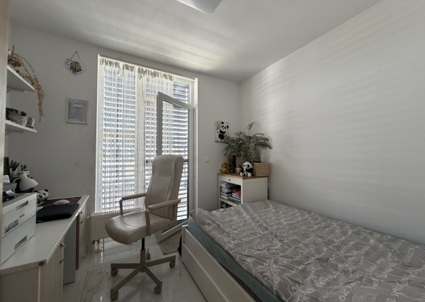 ARETÉ REAL – BYT S PRIESTRANNOU TERASOU A BALKÓNOM, SLNEČNICE