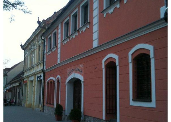 ARETÉ REAL - PRENÁJOM 19,50m2 KOMERČNÉHO PRIESTORU V CENTRE PEZINKA, M.R. ŠTEFÁNIKA