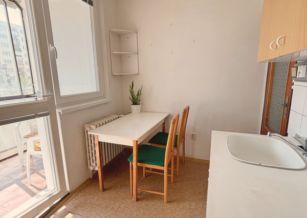 ARETÉ REAL- PONÚKAME NA PREDAJ PRIESTRANNÝ, SLNEČNÝ 1 IZB.BYT S LOGGIOU, PIVNICOU V PEZINKU, SÍDLISKO SEVER