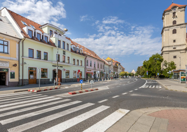 ARETÉ REAL - PREDAJ POLYFUNKČNEJ BUDOVY S VLASTNÝM PARKOVISKOM, PEZINOK CENTRUM