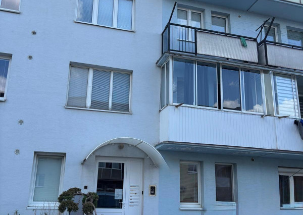 Areté Real - Predaj 2-izbového bytu s veľkorysou výmerou, balkónom a murovanou pivnicou