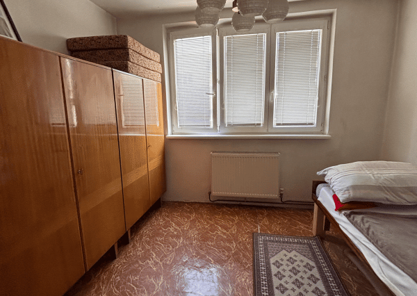 Areté Real - Predaj 2-izbového bytu s veľkorysou výmerou, balkónom a murovanou pivnicou