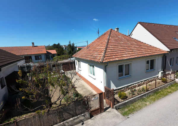 ARETÉ REAL - PREDAJ RODINNÉHO DOMU S GARÁŽOU, SLOVENSKÝ GROB, NOVÁ