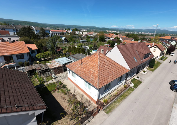 ARETÉ REAL - PREDAJ RODINNÉHO DOMU S GARÁŽOU, SLOVENSKÝ GROB, NOVÁ