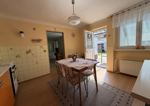 ARETÉ REAL - PREDAJ RODINNÉHO DOMU S GARÁŽOU, SLOVENSKÝ GROB, NOVÁ