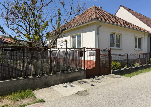 ARETÉ REAL - PREDAJ RODINNÉHO DOMU S GARÁŽOU, SLOVENSKÝ GROB, NOVÁ