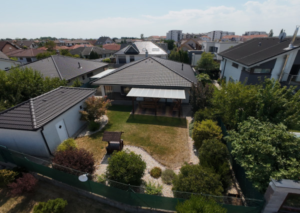 ARETÉ REAL – VKUSNÝ RD SO ZIMNOU ZÁHRADOU, TERASOU A GARÁŽOU, SLOVENSKÝ GROB, MONARI