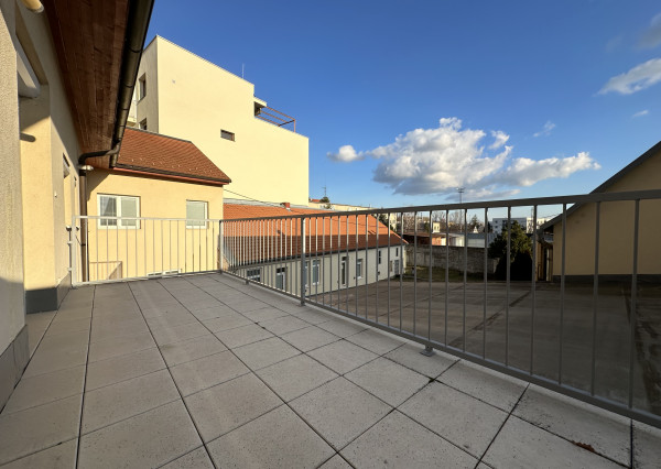 ARETÉ REAL - PRENÁJOM 2-IZBOVÉHO BYTU S TERASOU, PEZINOK, MOYZESOVA