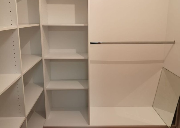 Areté real - Prenájom pekného zariadeného 2-izbového bytu s parkovacím miestom vo Viničnom
