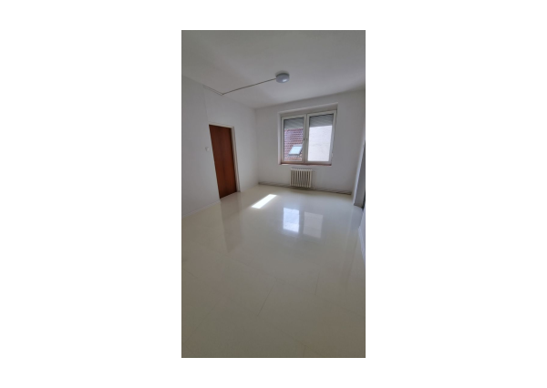 Areté real - Prenájom prevádzkového priestoru, vhodného na služby, resp. administratívu v centre Pezinka, ul. M.R.Štefánika