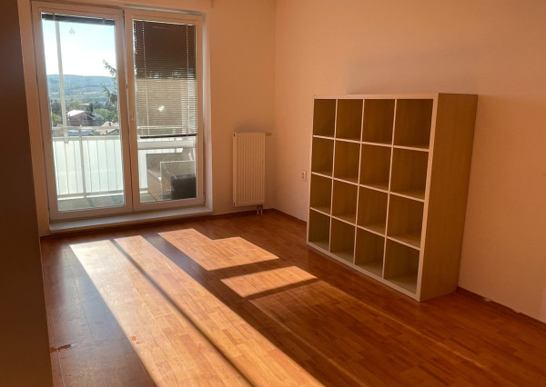 Areté real- Predaj výborne riešeného 3-izbového bytu s balkónom v centre mesta Pezinok