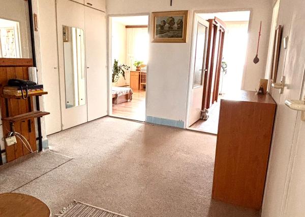 Predaj 4 izbového, slnečného bytu s nezabudnuteľným výhľadom , 3 loggia, lokalita KRAMÁRE, ul. Ladislava Dérera