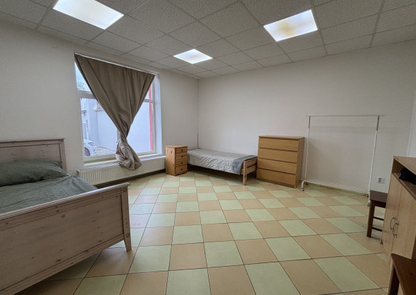 Prenájom dvoch samostatných bytových jednotiek v spoločnom dvore aj pre väčšiu skupinu ľudí