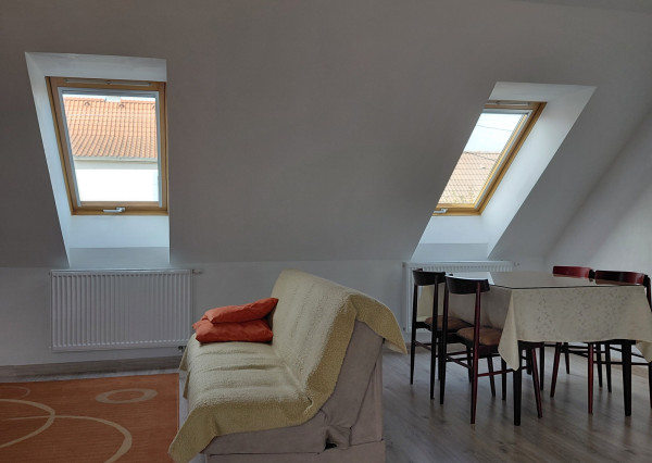 Areté real-prenájom slnečného 3iz. bytu s balkónom v rodinnom dome blízko centra mesta Pezinok