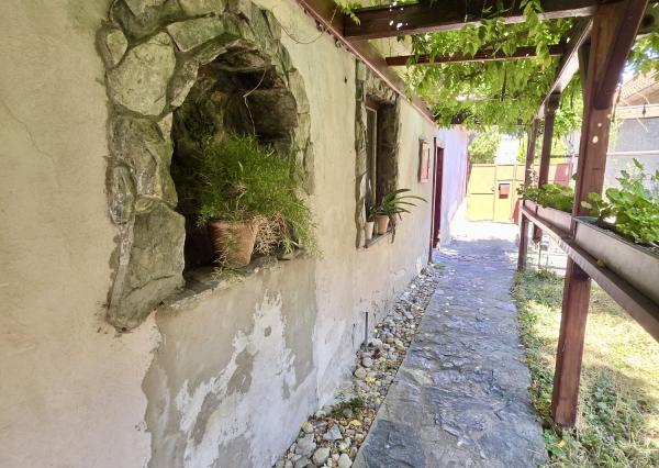 Areté real - Predaj r. dom Modra Kráľová kúsok od zastávky