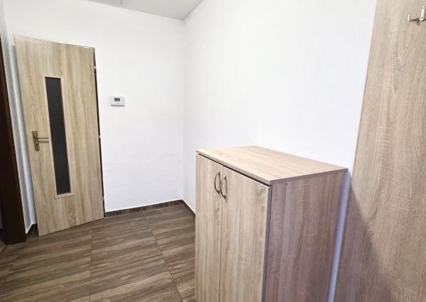 Areté real - prenájom 2izb.byt-vlastné parkovanie-centrum PK