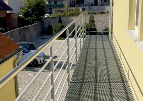 Areté real - prenájom 2izb.byt-vlastné parkovanie-centrum PK