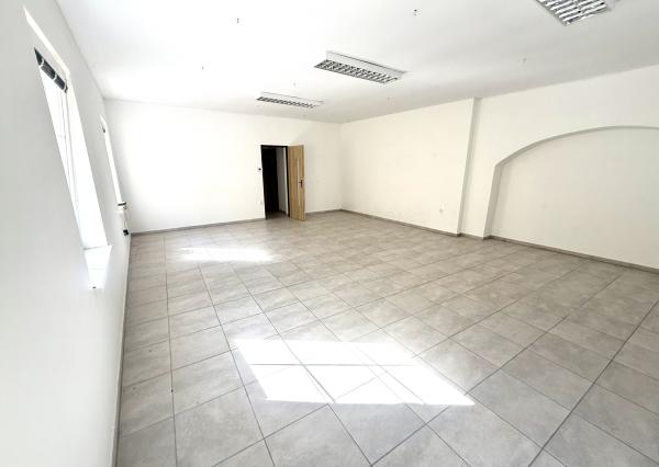 Areté real - prenájom, obchodný priestor 87,2m, Kollárova PK