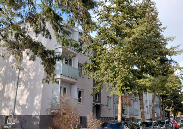 ARETÉ REAL- PREDAJ TEHLOVÉHO 3IZB.BYTU V MODRE, CENTRUM NA SKOK, BALKÓN A MUROVANÁ PIVNICA