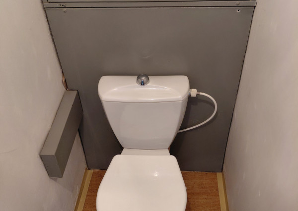 Areté real-prenájom slnečného 1izb. bytu s loggiou, pivnicou v Pezinku na sídlisku Sever