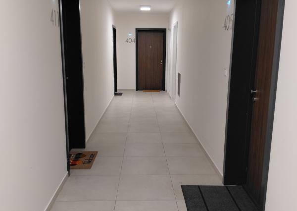 ARETÉ REAL- PRENÁJOM KRÁSNEHO 2 IZ.BYTU, JÉGÉHO ALEJ, LOGGIA,VNÚTORNÉ PARKOVACIE STÁTIE , ZARIADENÝ