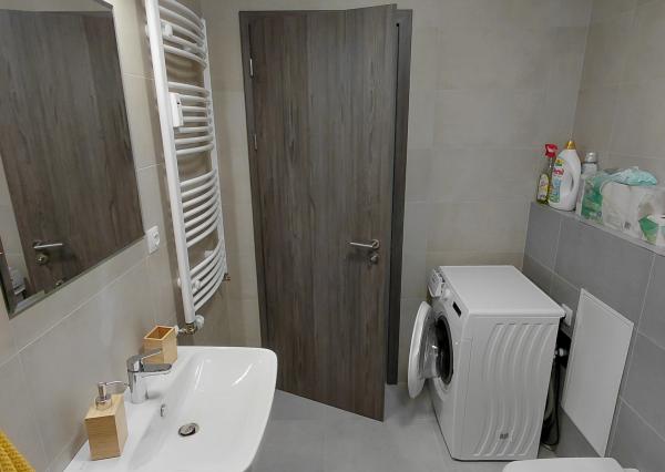 ARETÉ REAL- PRENÁJOM KRÁSNEHO 2 IZ.BYTU, JÉGÉHO ALEJ, LOGGIA,VNÚTORNÉ PARKOVACIE STÁTIE , ZARIADENÝ