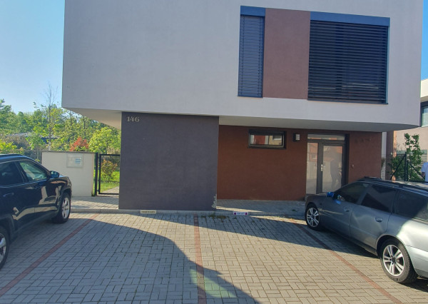 Areté real- Prenájom 2i bytu s predzáhradkou a parkovaním