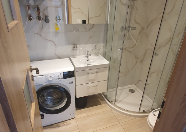 Areté real- Prenájom 2i bytu s predzáhradkou a parkovaním