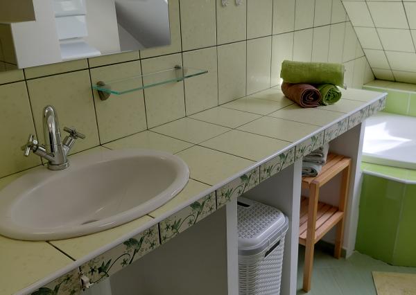 ARETÉ REAL- PREDAJ TEHLOVÉHO 2IZB.BYTU V PEZINKU, CENTRUM,  S BALKÓNOM A MUROVANOU PIVNICOU