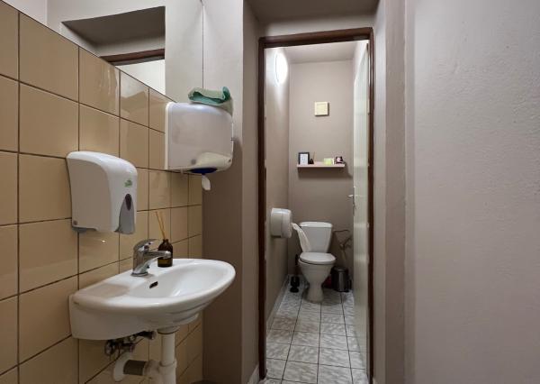 ARETÉ REAL – PRENÁJOM 171m2 KOMERČNÉHO PRIESTORU S TERASOU NA TOP MIESTE, PEZINOK, JESENSKÉHO