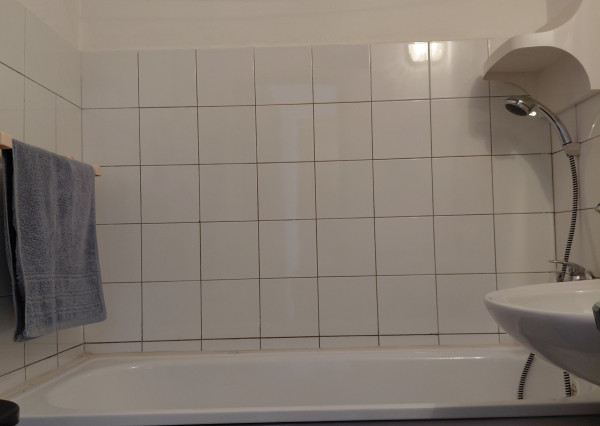 ARETÉ REAL- Ponúkame prenájom 1 iz. bytu v Pezinku slnečný, s loggiou.