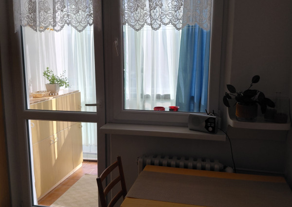 ARETÉ REAL- Ponúkame prenájom 1 iz. bytu v Pezinku slnečný, s loggiou.