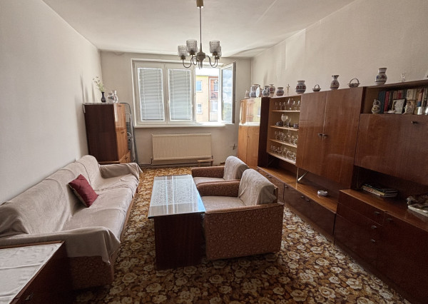 Areté Real - Predaj 2-izbového bytu s veľkorysou výmerou, balkónom a murovanou pivnicou