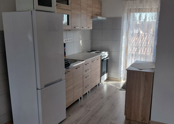 Areté real-prenájom slnečného 3iz. bytu s balkónom v rodinnom dome blízko centra mesta Pezinok