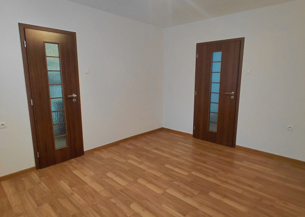 ARETÉ REAL-PREDAJ 2 IZBOVÉHO BYTU V PEZINKU, SLNEČNÝ, PRIESTRANNÝ, REKONŠTRUKCIA-CENTRUM