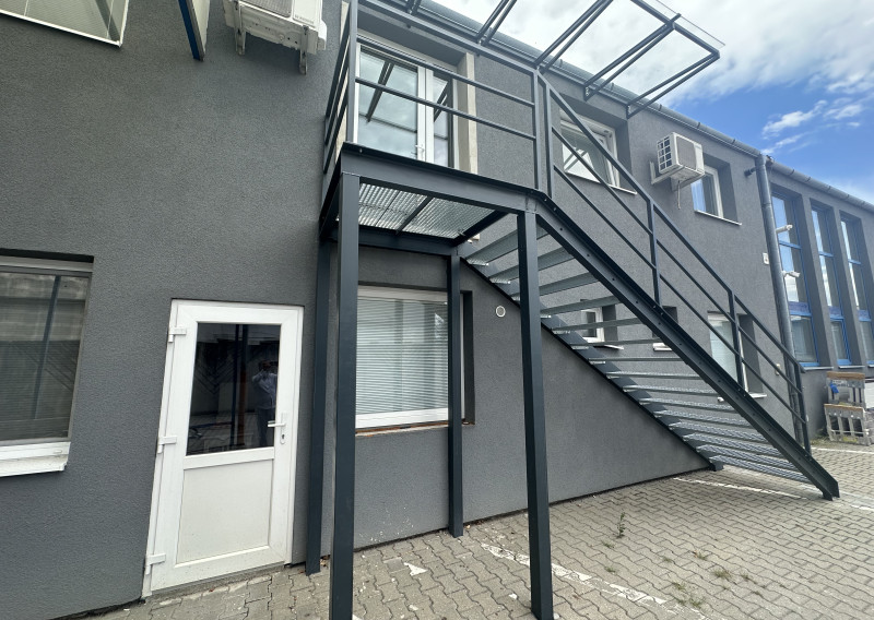 arete.sk - PRENÁJOM ADMINISTRATÍVNYCH A SKLADOVÝCH PRIESTOROV (16m2, 18m2, 22m2, 25m2), PEZINOK, MYSLENICKÁ