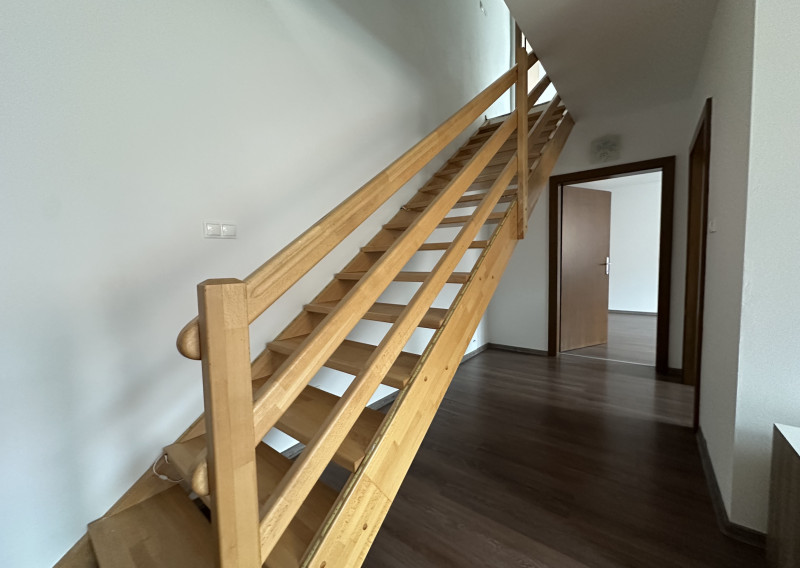 arete.sk – 4-IZBOVÝ BYT SO ZÁHRADKOU AJ PARKOVANÍM V CENTRE MESTA, PEZINOK, HOLUBYHO