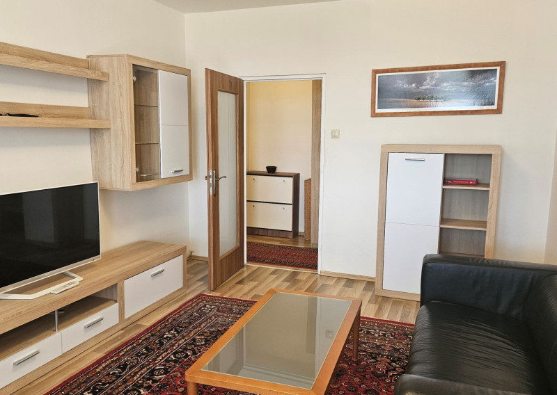 Areté real - Prenájom pekného, zariadeného 3-izbového bytu s priestrannou loggiou, Jurkovičova ul., Bratislava - Rača