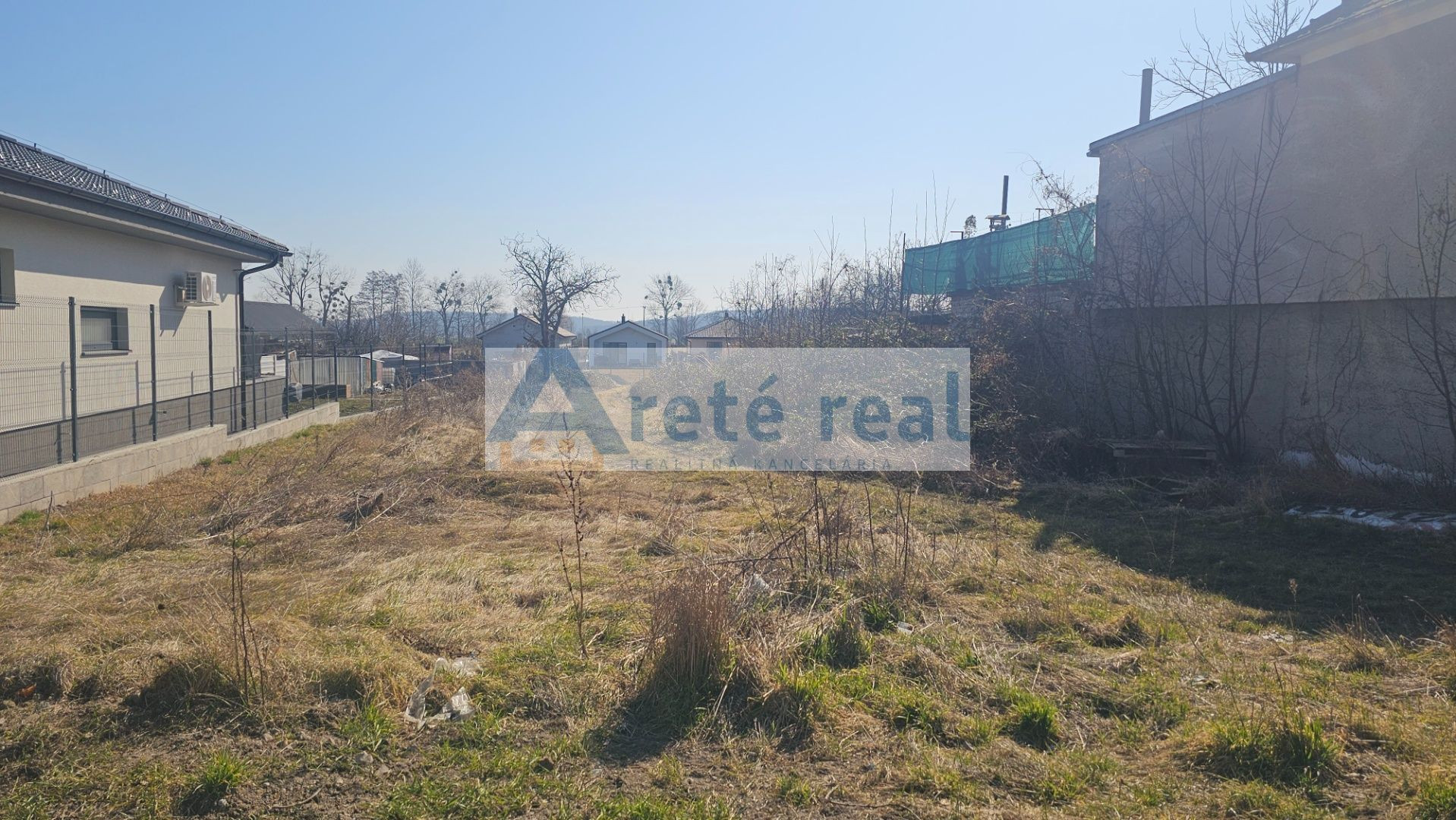 Areté real - Predaj stavebného pozemku na výstavbu rodinného domu, Smolenická Nová Ves
