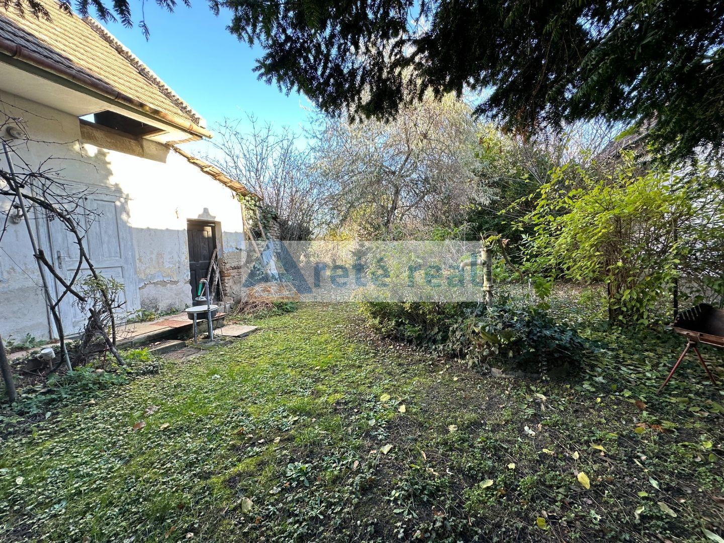 ARETÉ REAL - PREDAJ 3 STAVEBNÝCH POZEMKOV, KRÁĽOVÁ PRI SENCI, MALÝ KRMEŠ