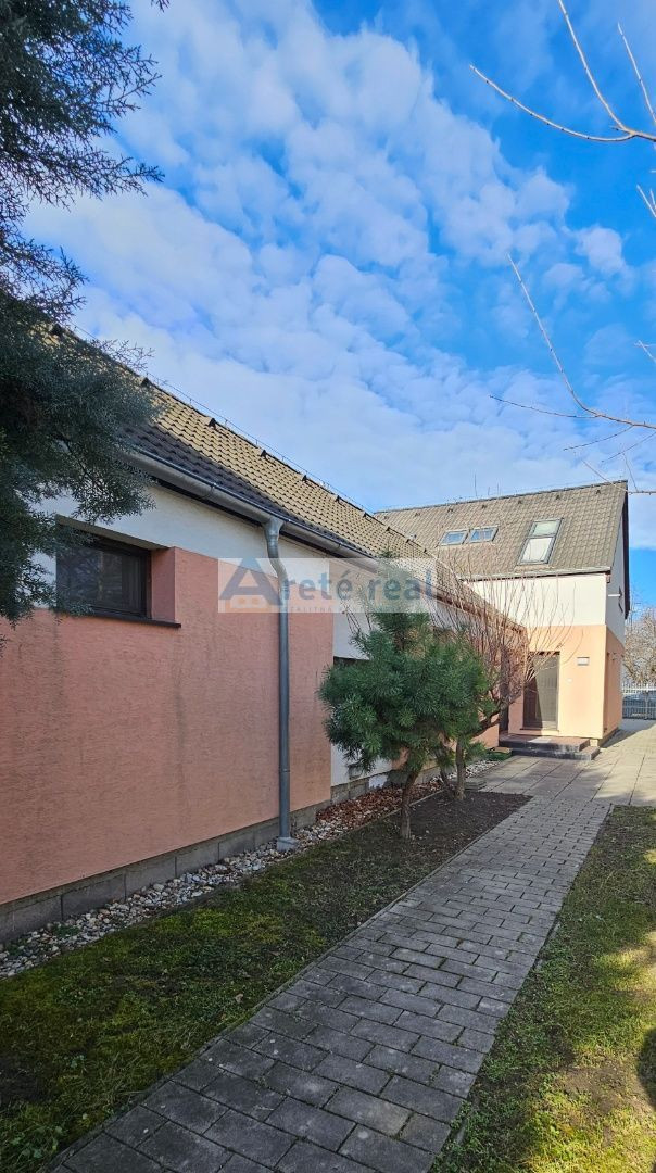 Areté real - Predaj samostatne stojaceho rodinného domu v pokojnej tichej lokalite v obci Nová Dedinka