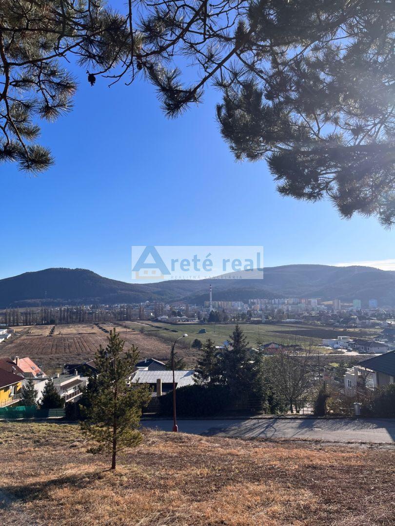 Predaj viacgeneračného rodinného domu