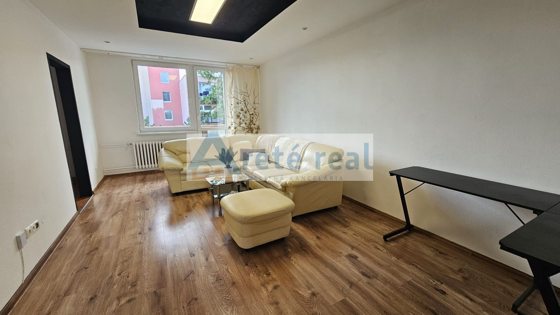 Areté real -Rezervované! Predaj výborne dispozične riešeného 3-izbového bytu s balkónom v dobrej lokalite v Pezinku, ul. Bystrická