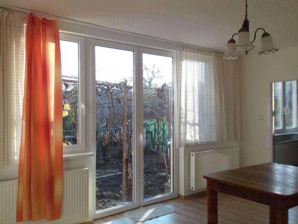 Areté real-Prenájom slnečného 2 izbového bytu v r.domom,samostatný vstup,kompletná rekonštrukcia