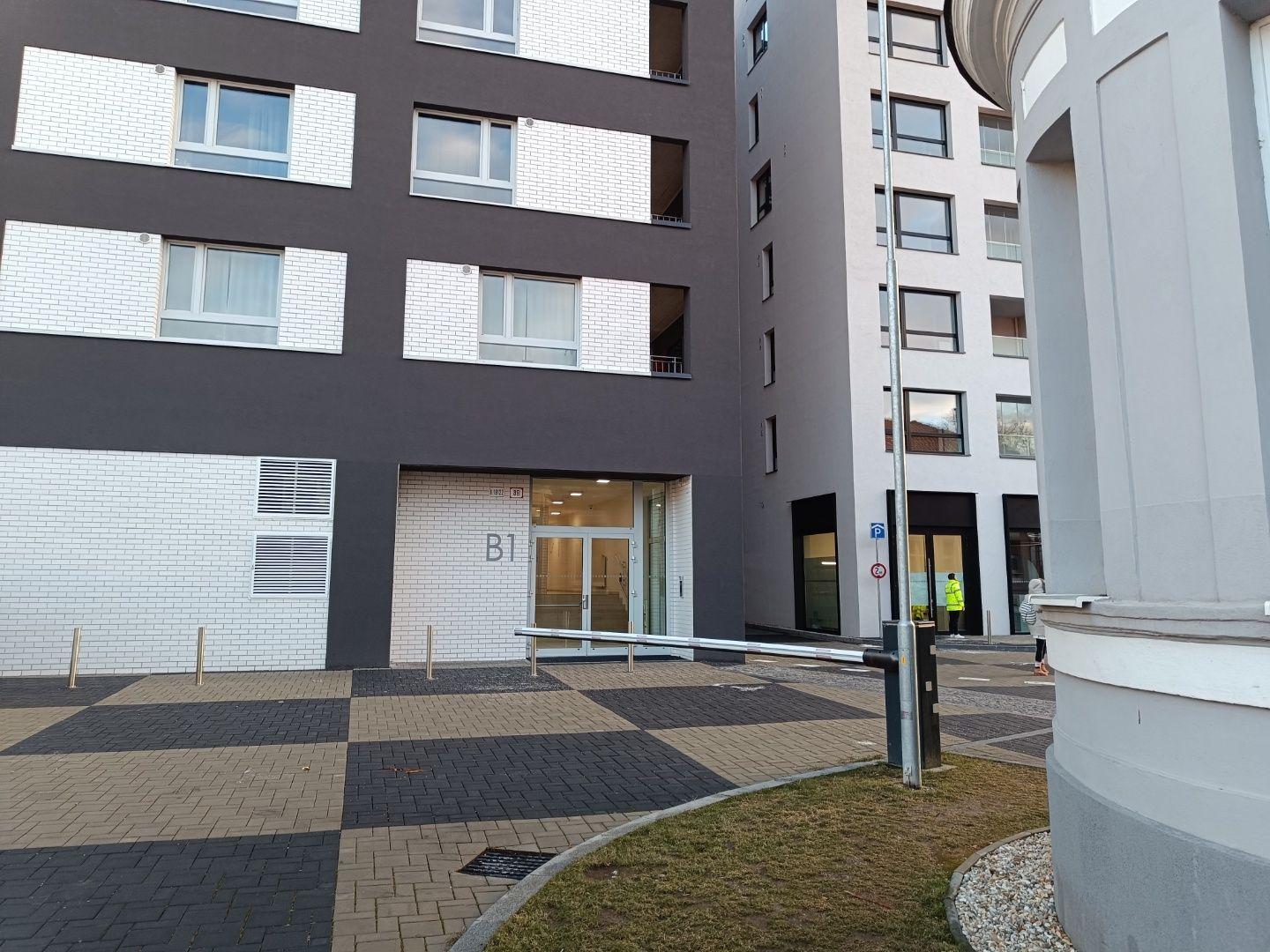 ARETÉ REAL- PRENÁJOM  NOVOSTAVBY 2 IZ.BYTU,JÉGÉHO ALEJ, LOGGIA,VNÚTORNÉ PARKOVACIE STÁTIE POD B.DOMOM